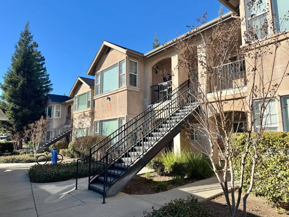 Apartment for rent at 2052 Hartford Dr, Chico, CA 95928