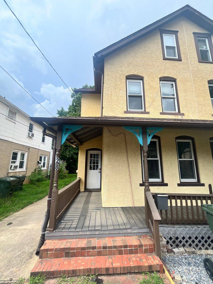 Townhouse for rent at 28 Prospect Ave, Newark, DE 19711
