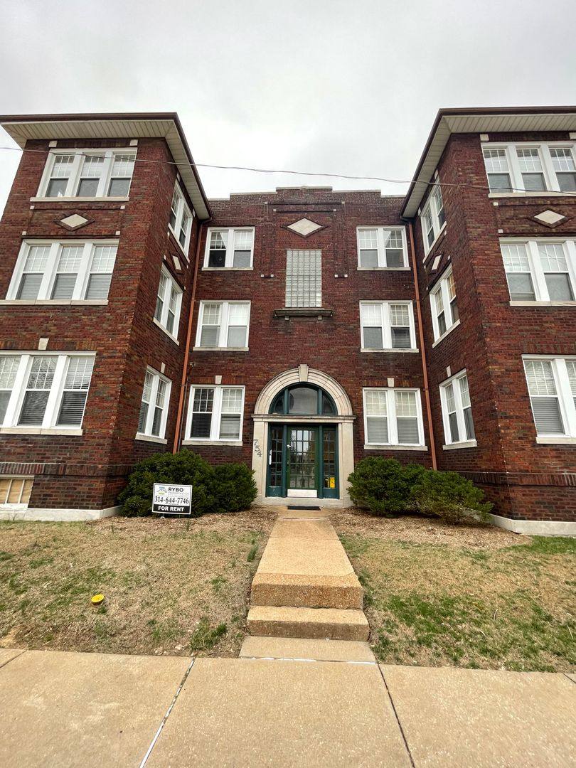 Condo for rent at 754 Leland Ave, 1N, Saint Louis, MO 63130