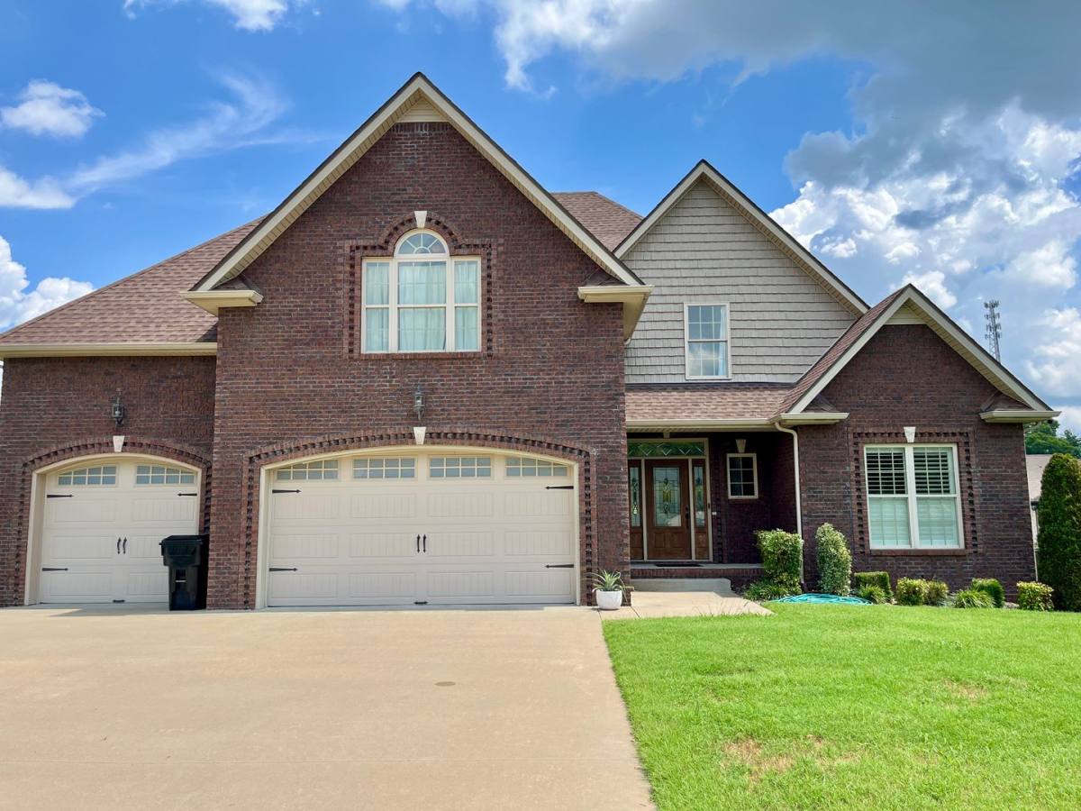 House for rent at 3659 Prestwicke Place, Adams, TN 37010