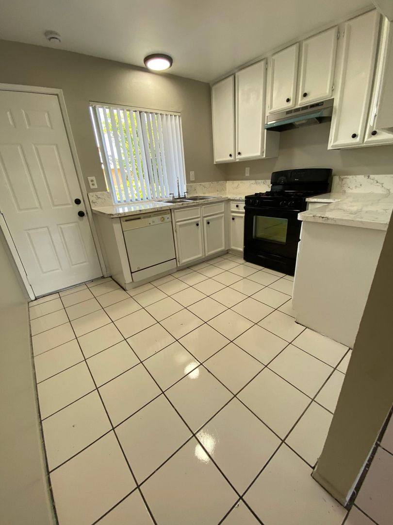 Apartment for rent at 1542 E 8th St, Ontario, CA 91764