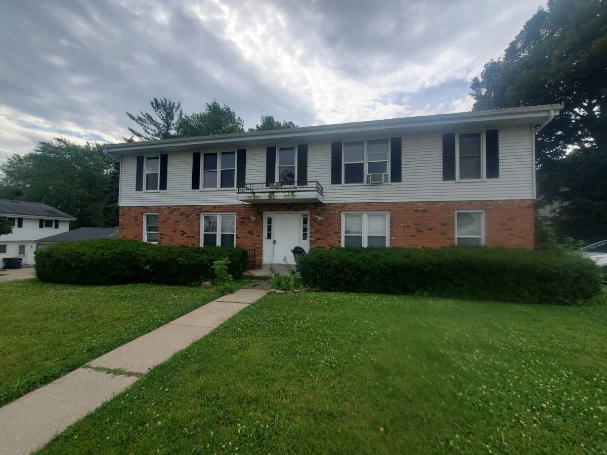 Apartment for rent at 2205 Green Tree Rd, West Bend, WI 53090