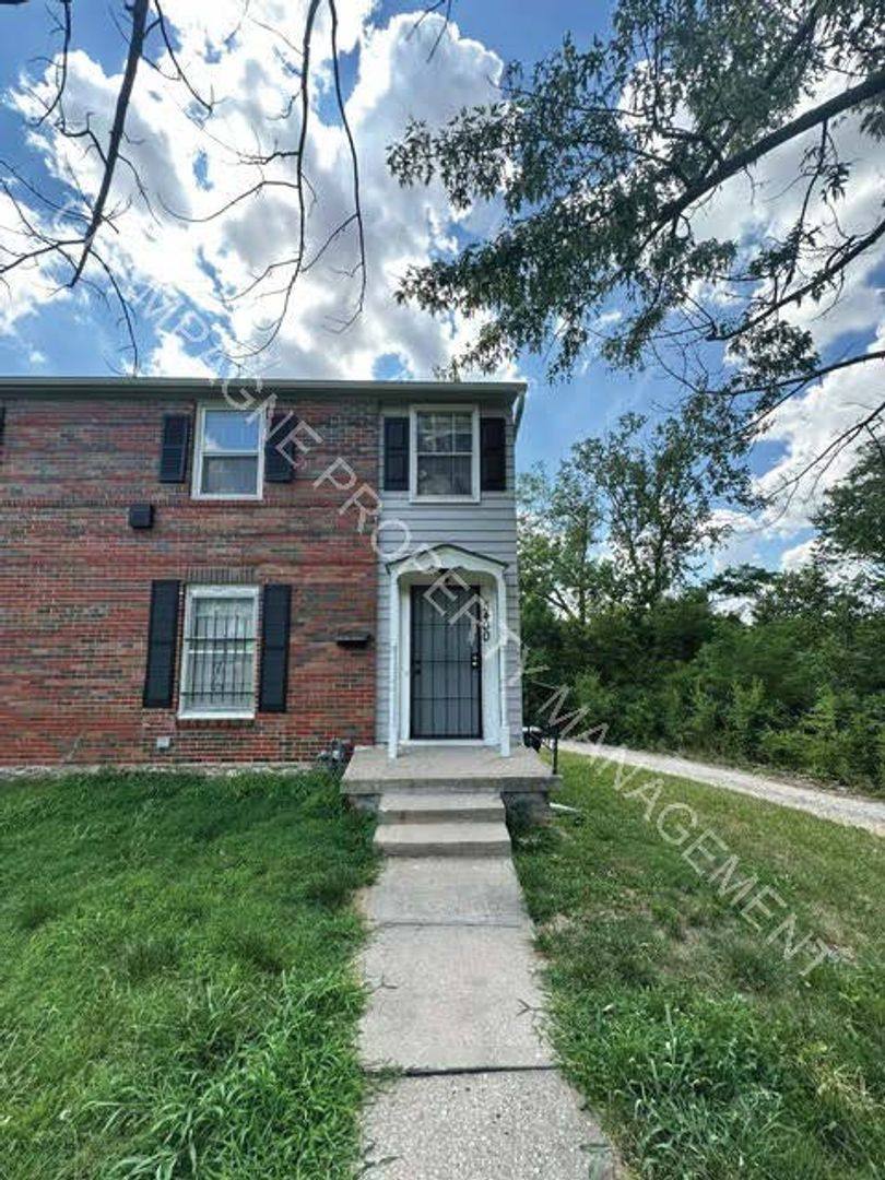 Apartment for rent at 5400 Swope Parkway, Kansas City, MO 64130