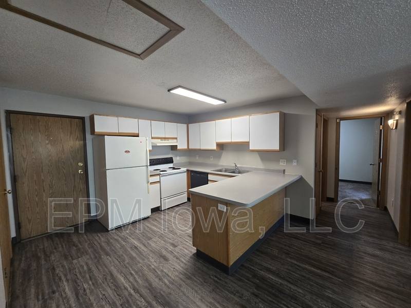 Apartment for rent at 64 Miller Ave SW #14, Cedar Rapids, IA 52404