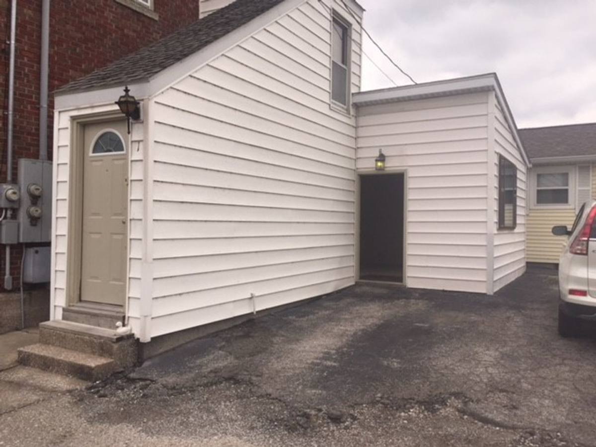 Apartment for rent at 322 W Main, Mascoutah, IL 62258