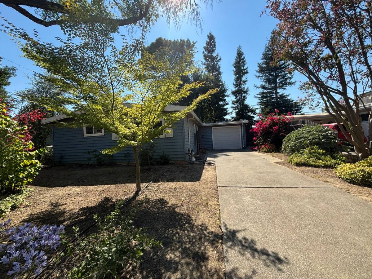 House for rent at 713 M St, Davis, CA 95616