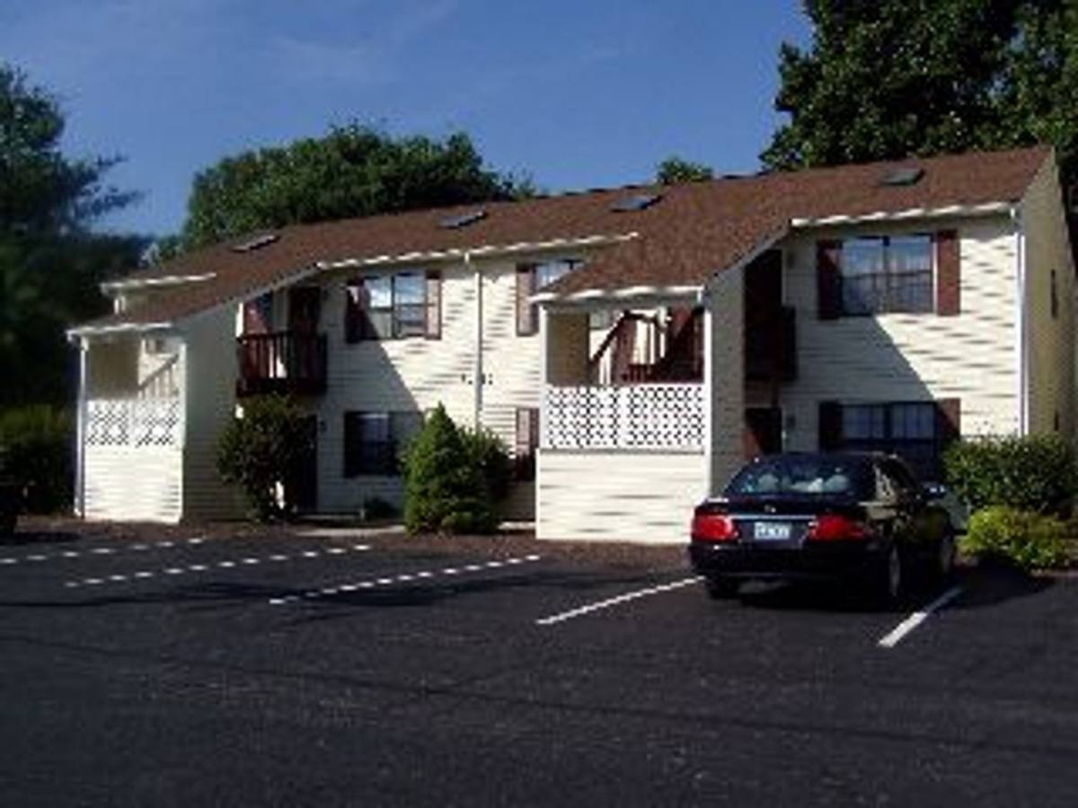 Apartment for rent at 5214 & 5216 Waterlick Rd, Forest, VA 24551