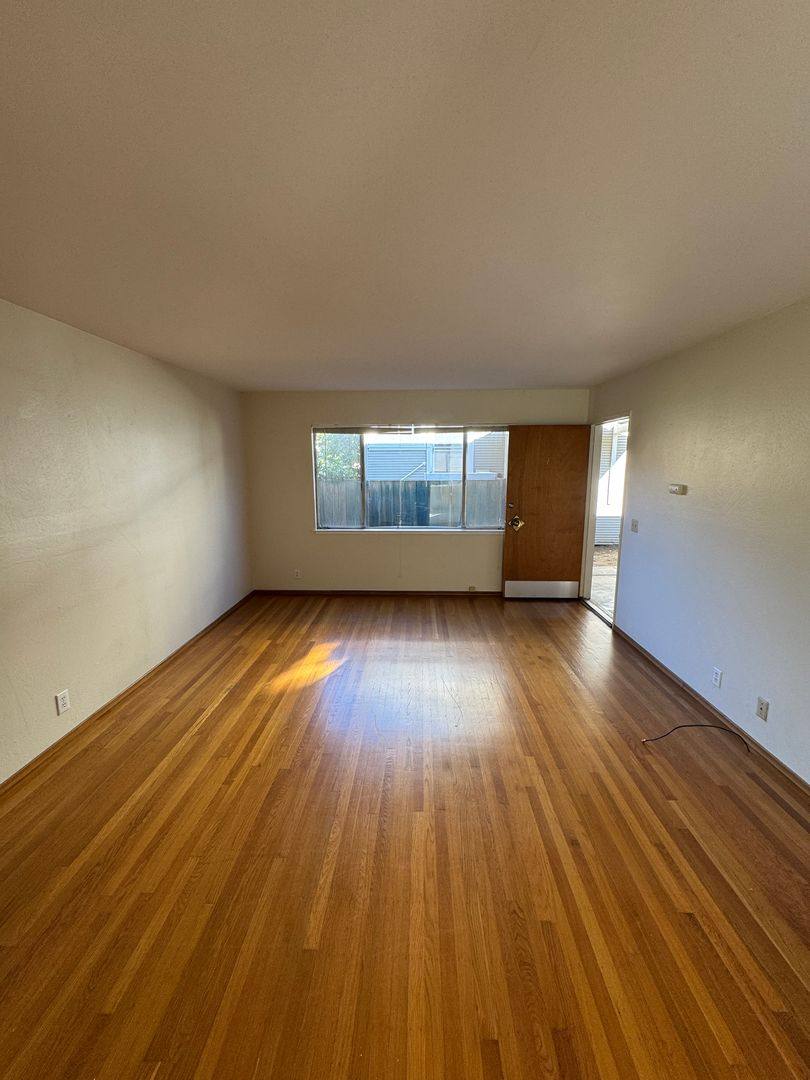 Apartment for rent at 1210-1212 Hoover St, Menlo Park, CA 94025