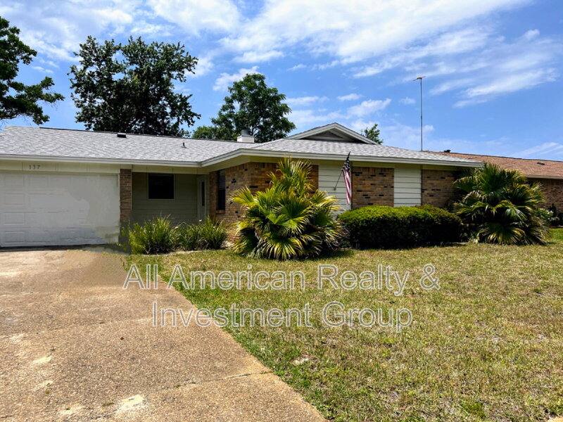 House for rent at 137 Deville Dr, Mary Esther, FL 32569