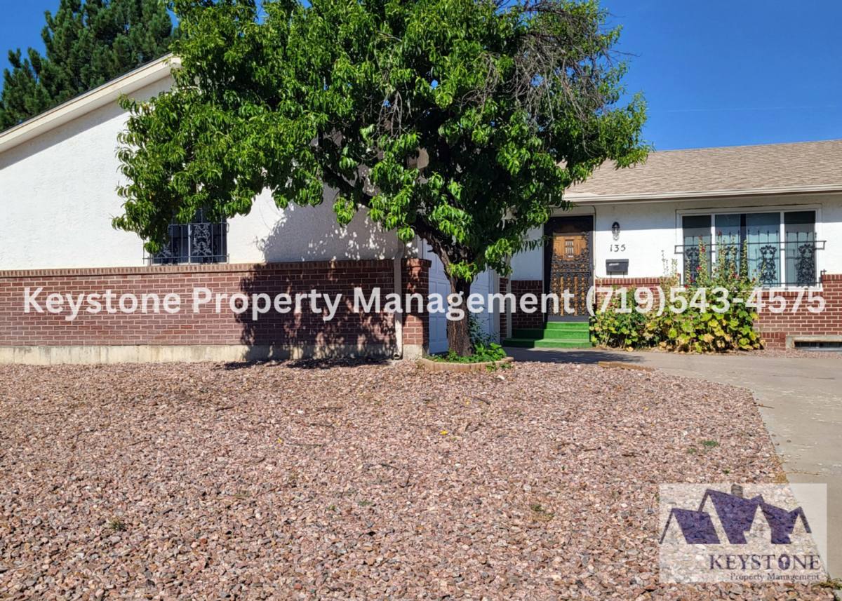 House for rent at 135 Princeton St, Pueblo, CO 81005