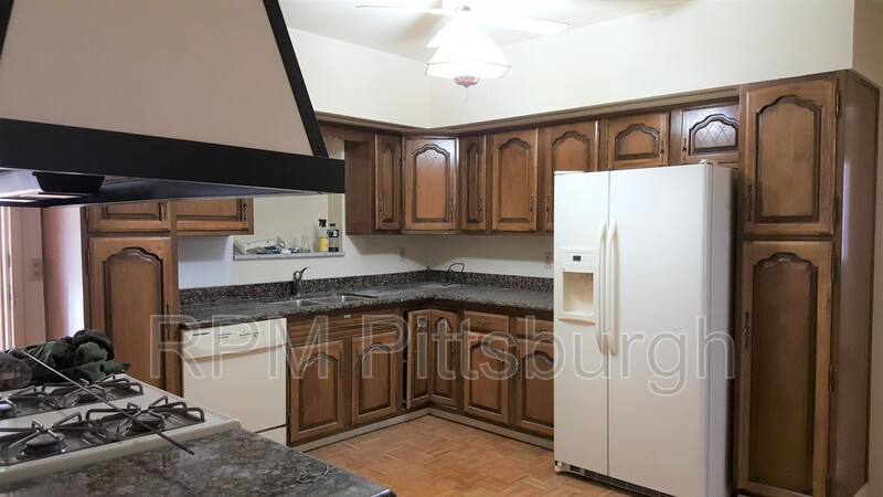 Apartment for rent at 437 S Aiken Ave, Pittsburgh, PA 15232