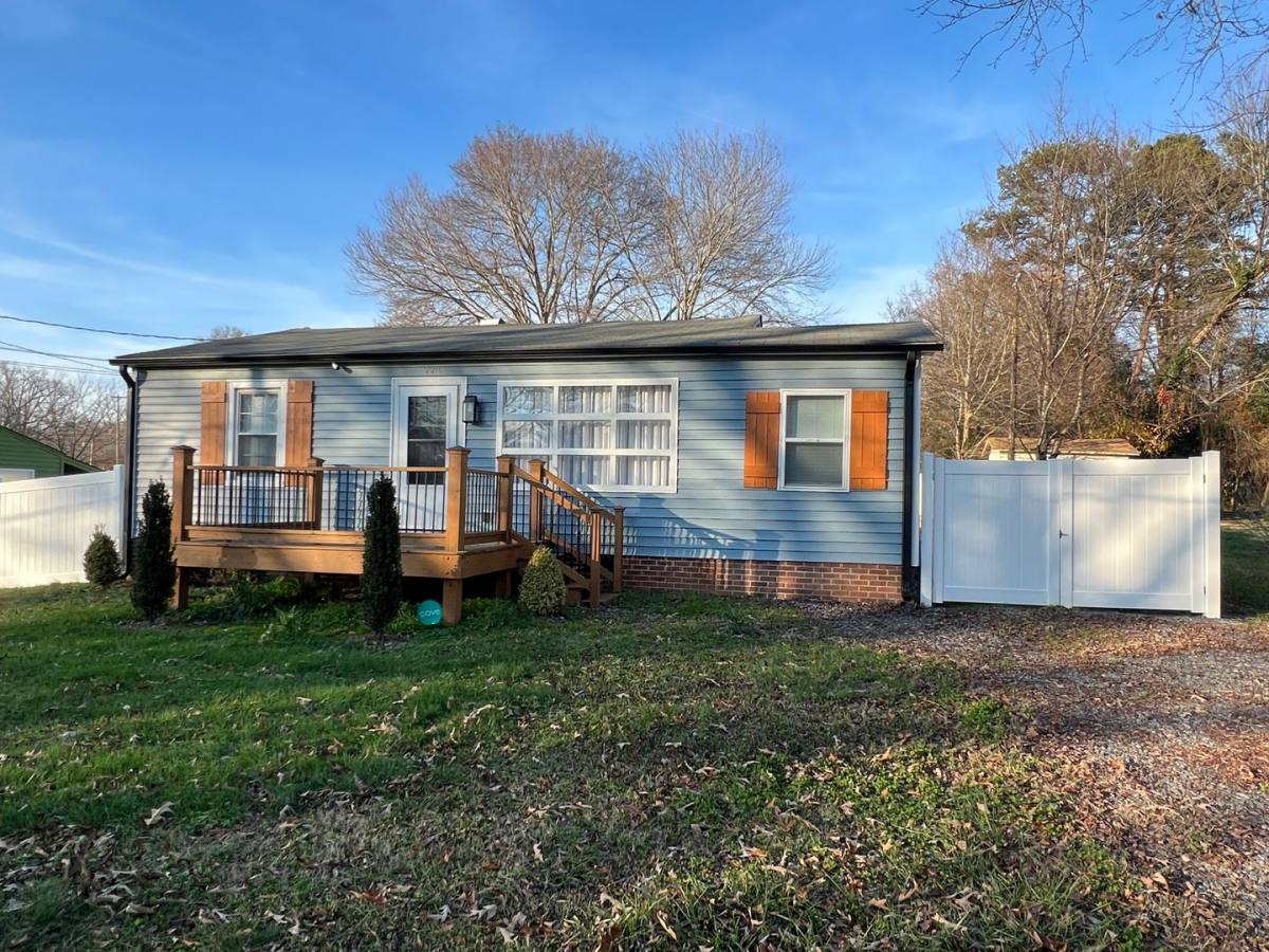 House for rent at 2216 W 6th Ave, Gastonia, NC 28052