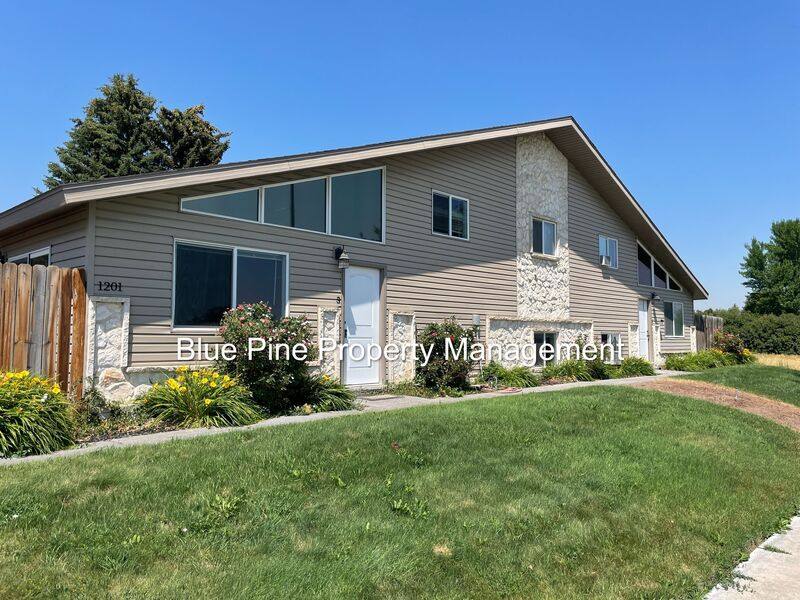 Apartment for rent at 1201 N Skyline Dr #4, Idaho Falls, ID 83402