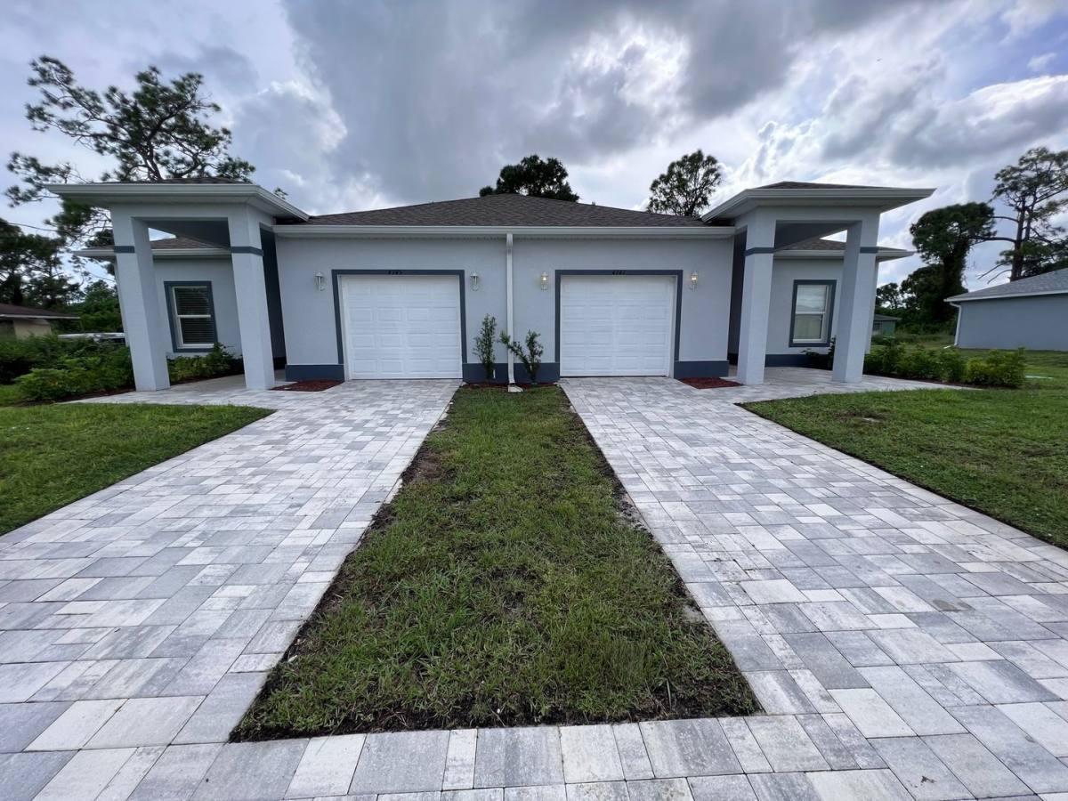 Townhouse for rent at 4747 27th St SW, Lehigh Acres, FL 33973