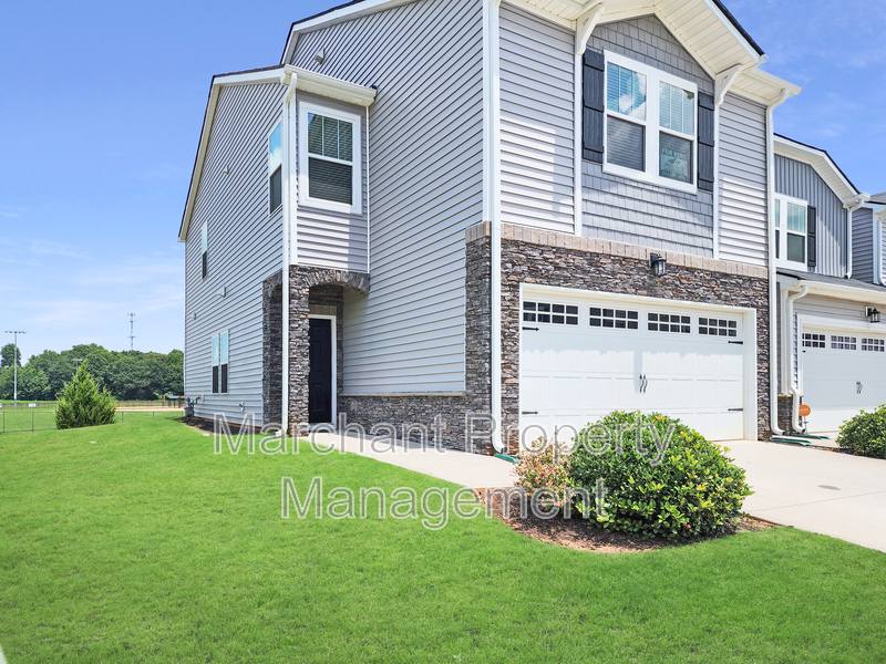 Townhouse for rent at 130 Outback Dr, Greer, SC 29650
