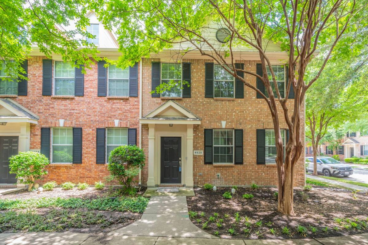 Townhouse for rent at 4928 Heather Glen Trail, McKinney, TX 75070