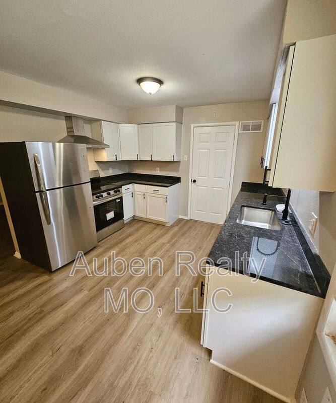 House for rent at 10802 Bristol Terrace, Kansas City, MO 64134