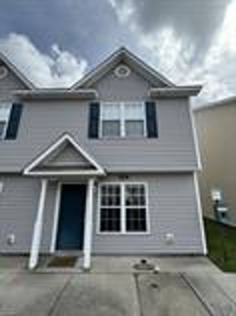 Townhouse for rent at 154 Cornerstone Place, Jacksonville, NC 28546