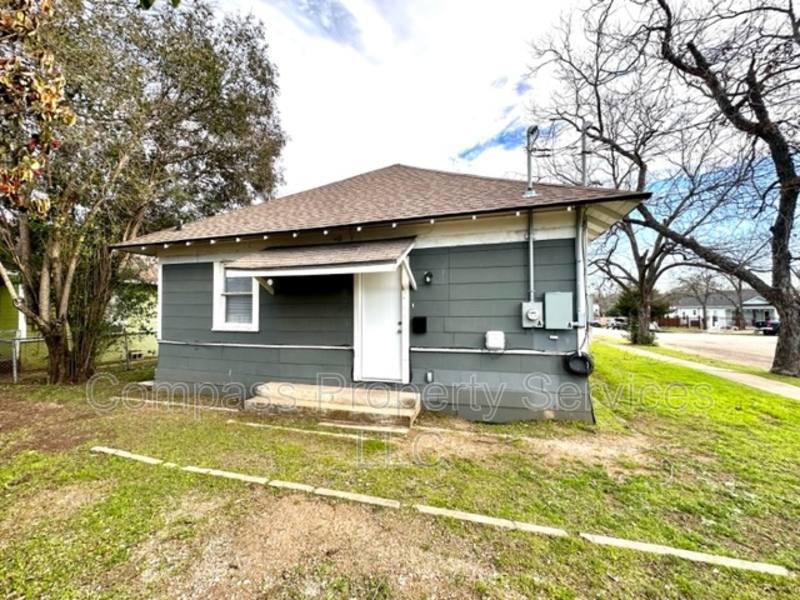 Apartment for rent at 1827 Proctor Ave #1827B, Waco, TX 76708