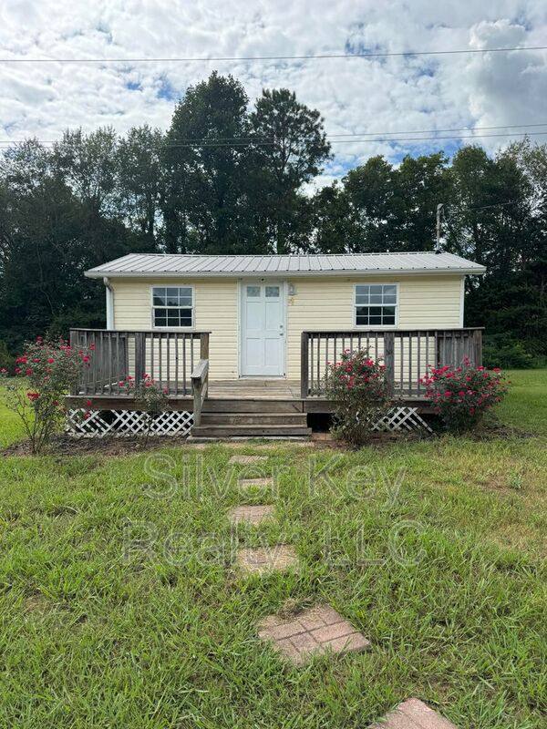Apartment for rent at 2335 Highway 411 N, Etowah, TN 37331