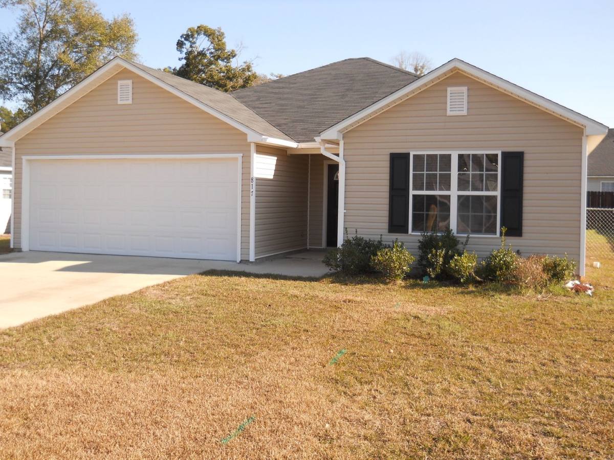 House for rent at 817 Summer Lane, Hahira, GA 31632