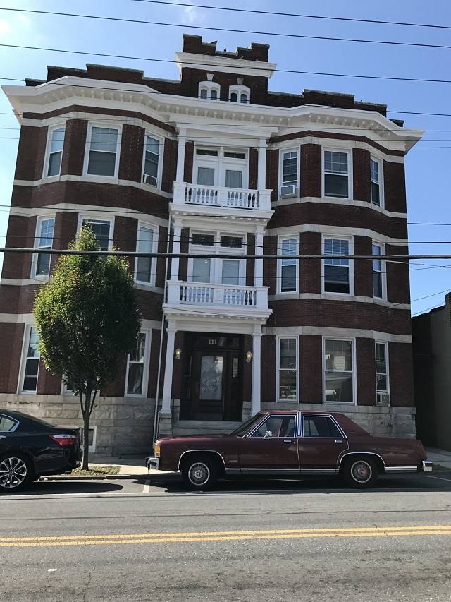 Apartment for rent at 111 E Baltimore St, Hagerstown, MD 21740