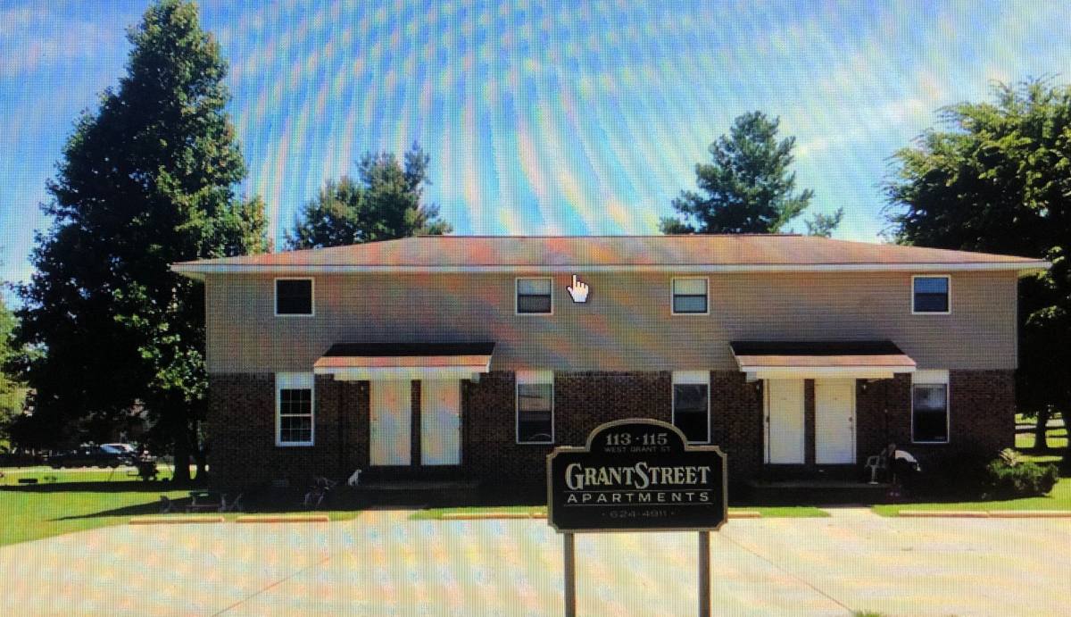 Apartment for rent at 113 Grant St, Dexter, MO 63841