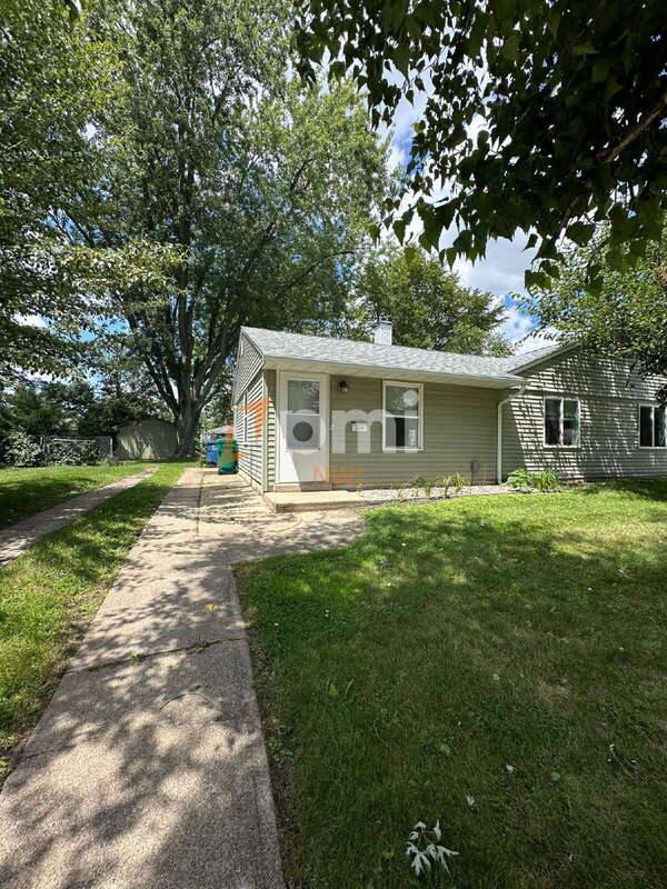 Apartment for rent at 224 Glenview Ave, La Porte, IN 46350