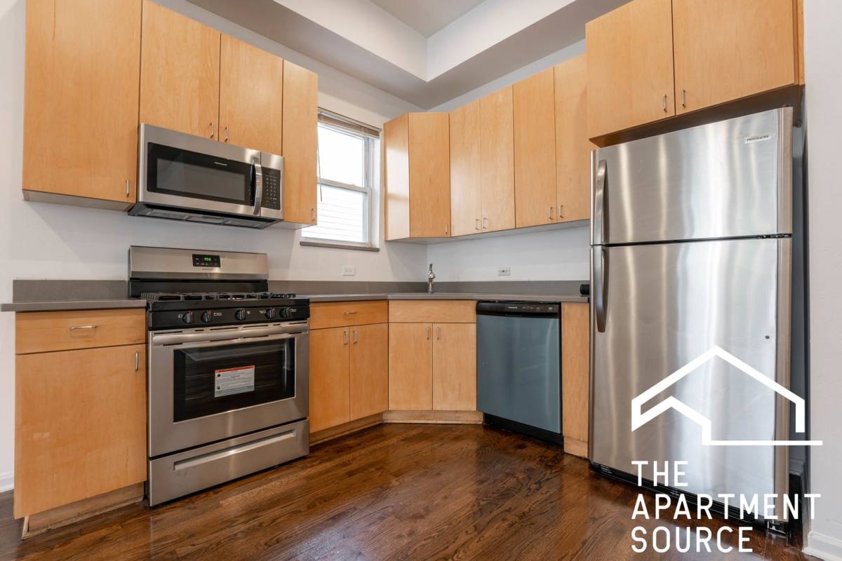 Apartment for rent at 2112 N Campbell Ave, Chicago, IL 60647