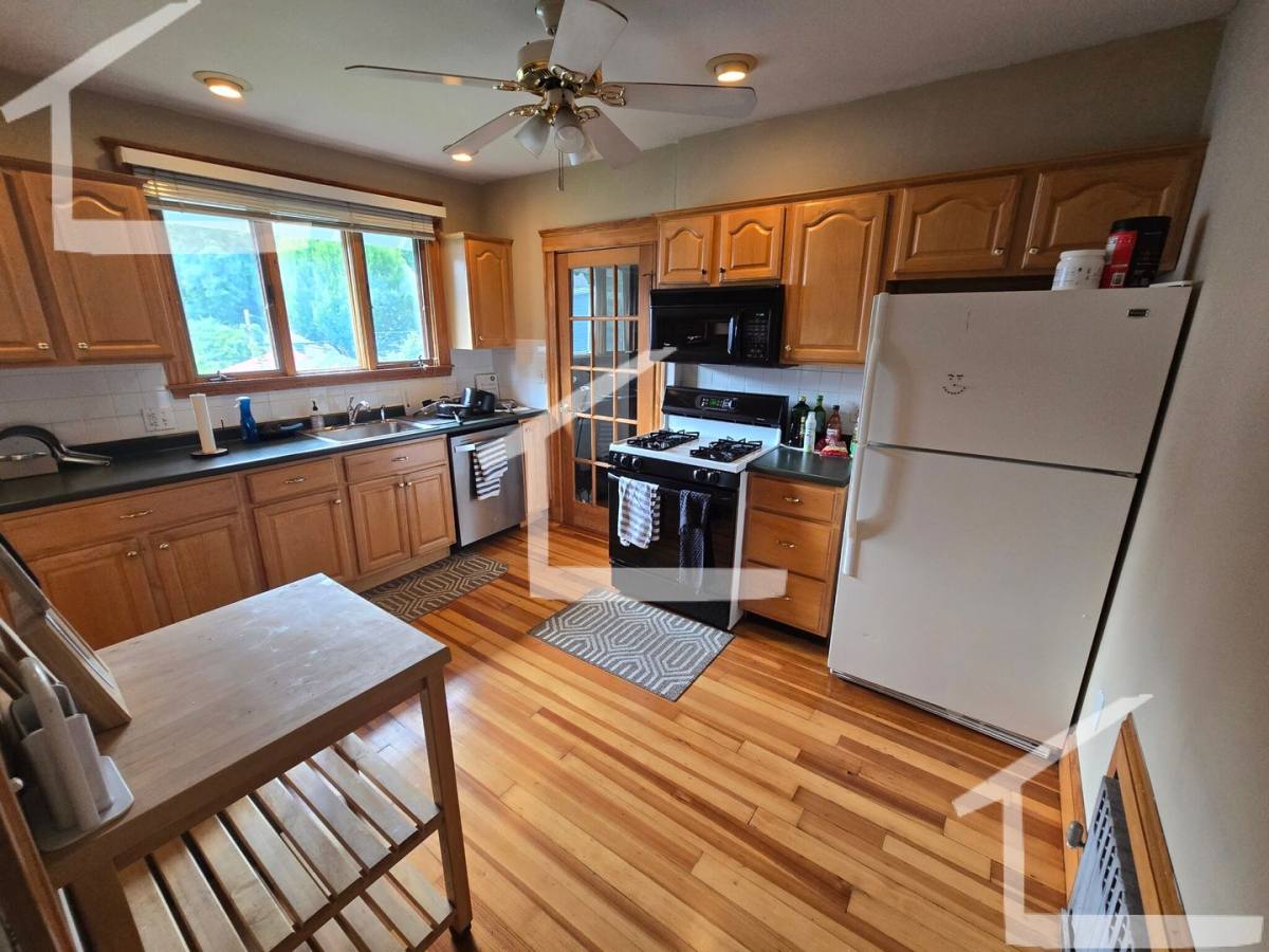 House for rent at 228 Lake St #2B, Brighton, MA 02135