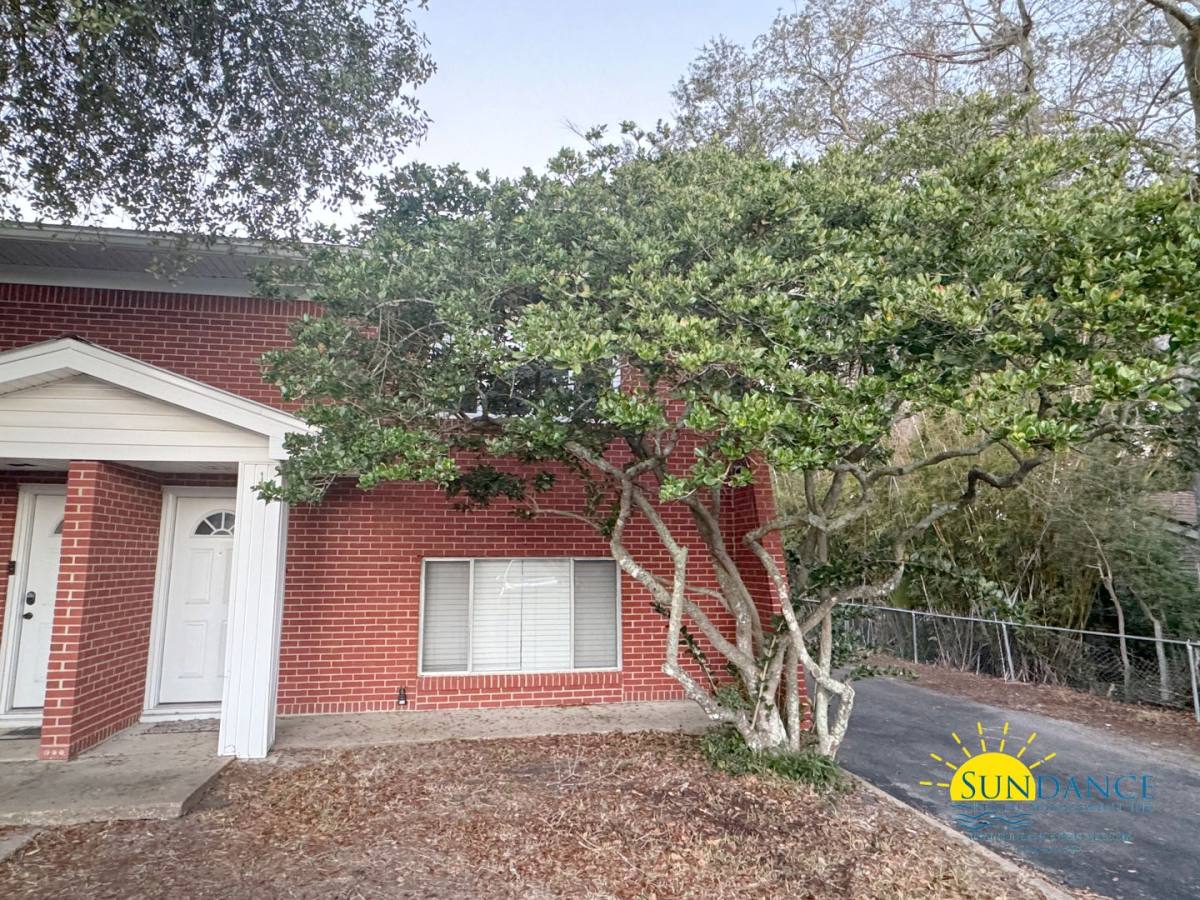 Townhouse for rent at 288 Kidd St, Fort Walton Beach, FL 32548