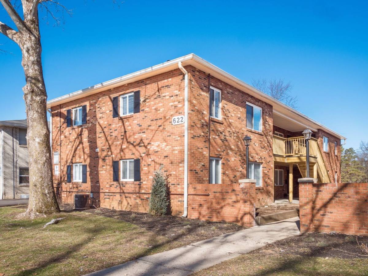 Apartment for rent at 620-622 Riverview Dr, Columbus, OH 43202