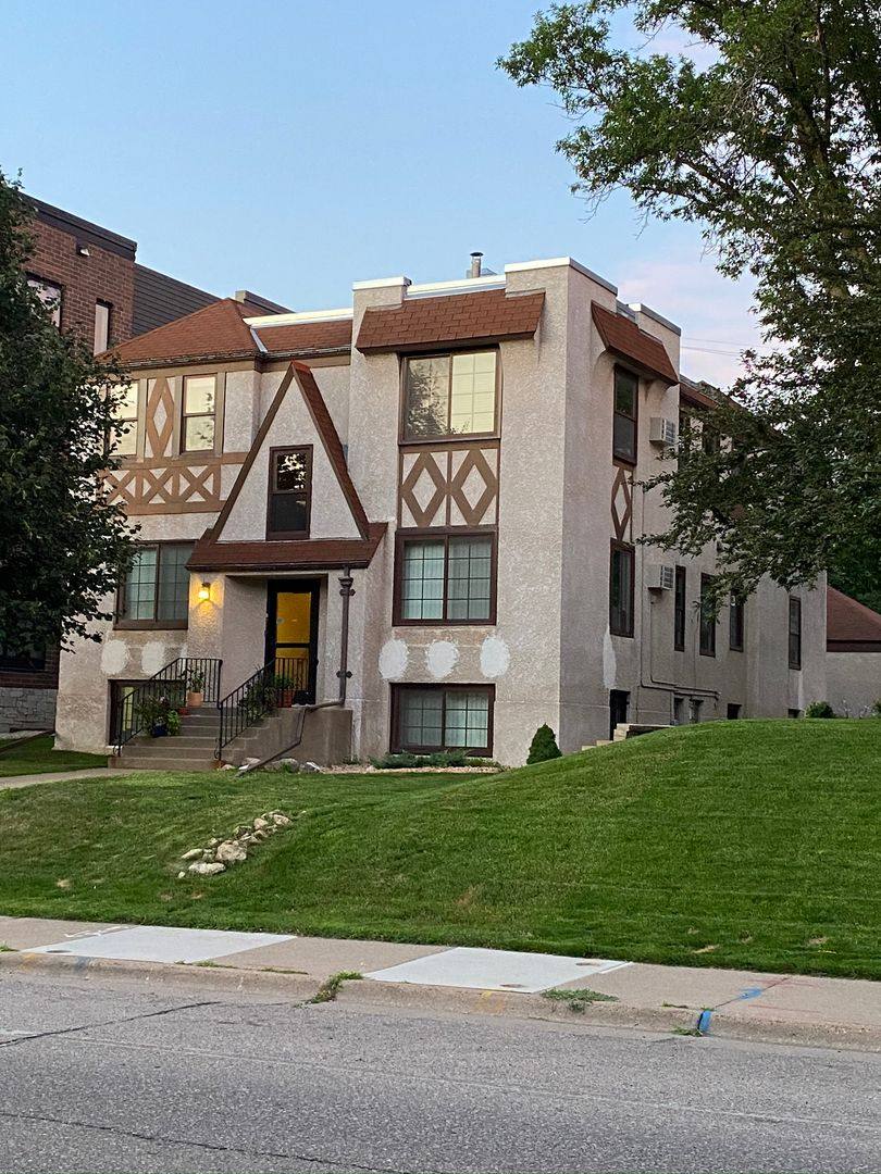 Apartment for rent at 4537 France Ave S, Minneapolis, MN 55410