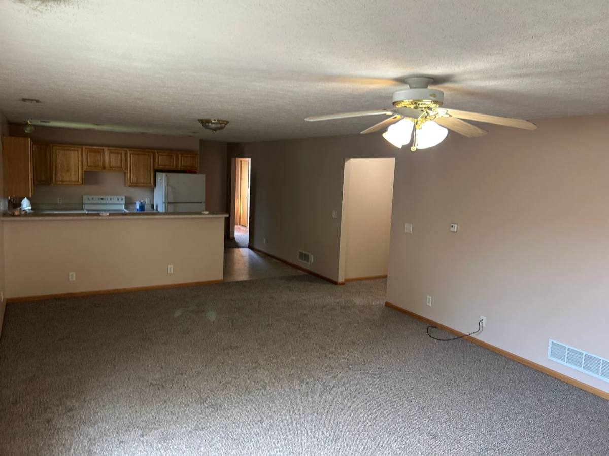 Apartment for rent at 4919 Lowell Ave, Lincoln, NE 68506