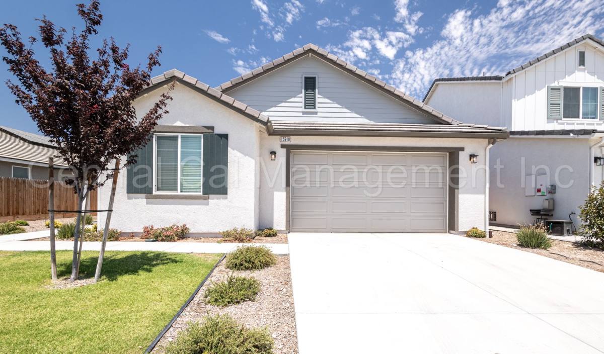 House for rent at 15810 Cole Brook Court, Bakersfield, CA 93314