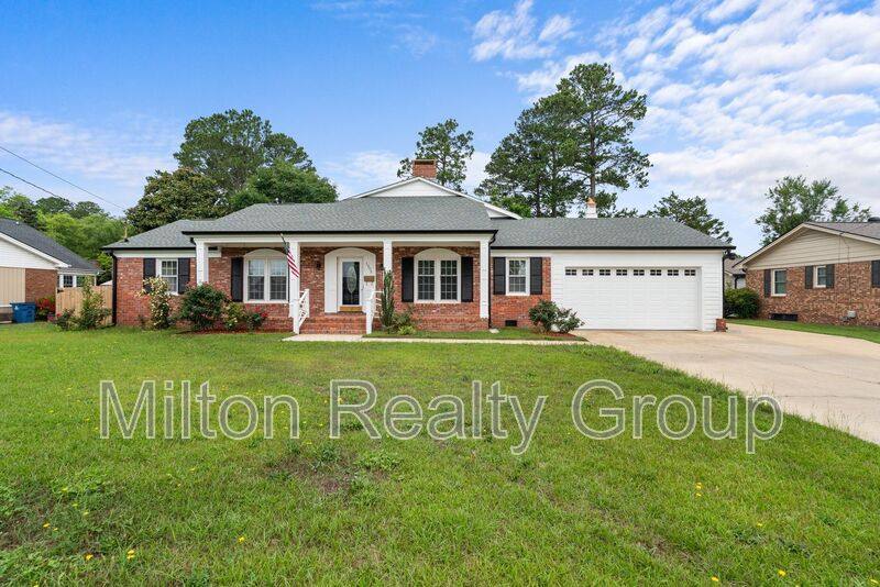 House for rent at 1505 Fairview St, Dunn, NC 28334