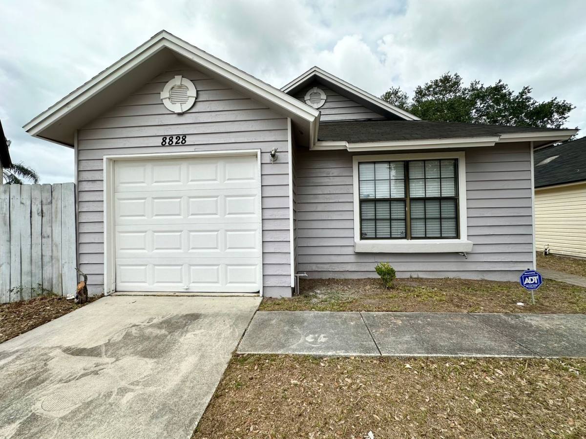 House for rent at 8828 Townsquare Dr S, Jacksonville, FL 32216