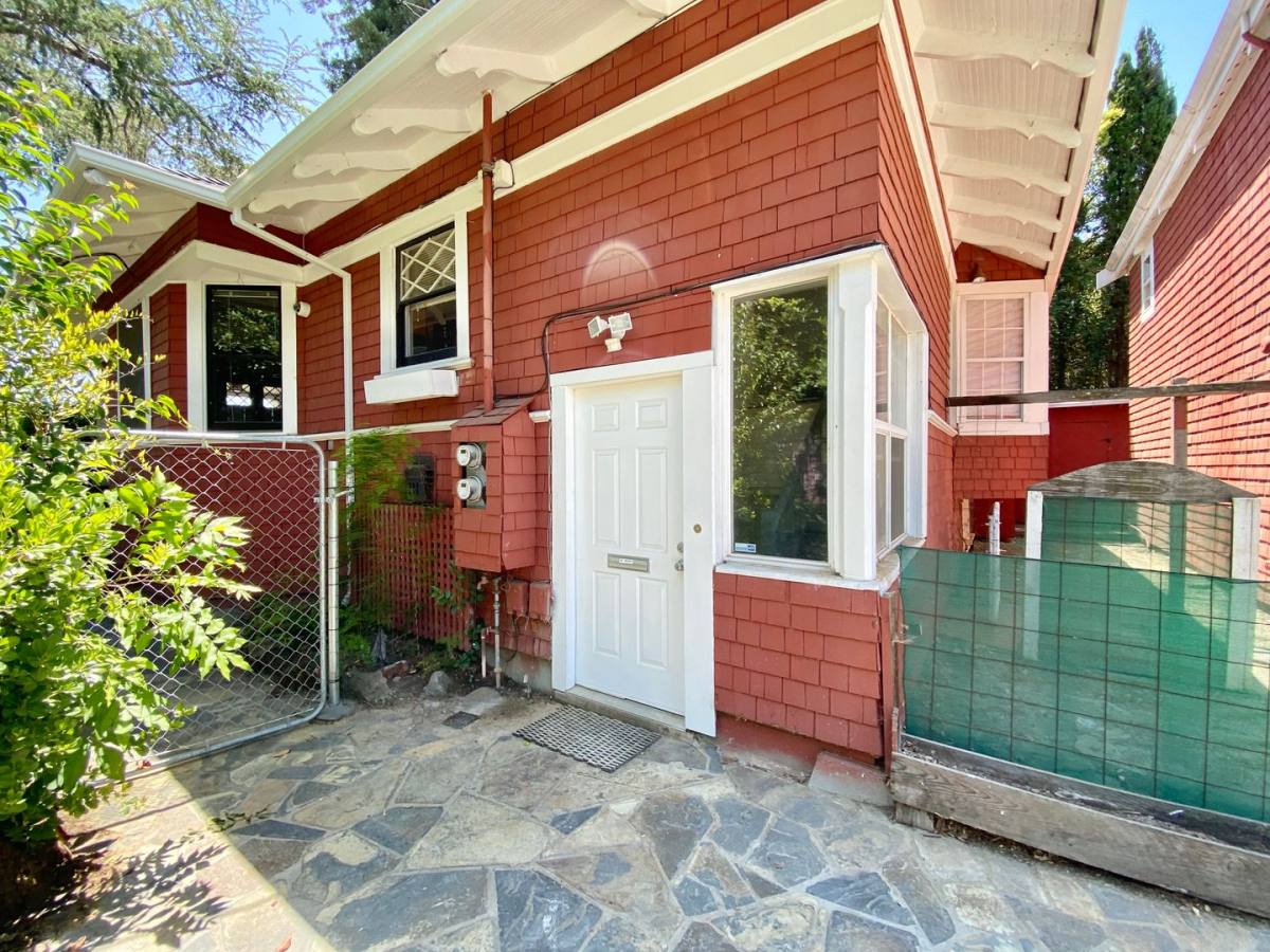 Apartment for rent at 543 Franklin St, Napa, CA 94559