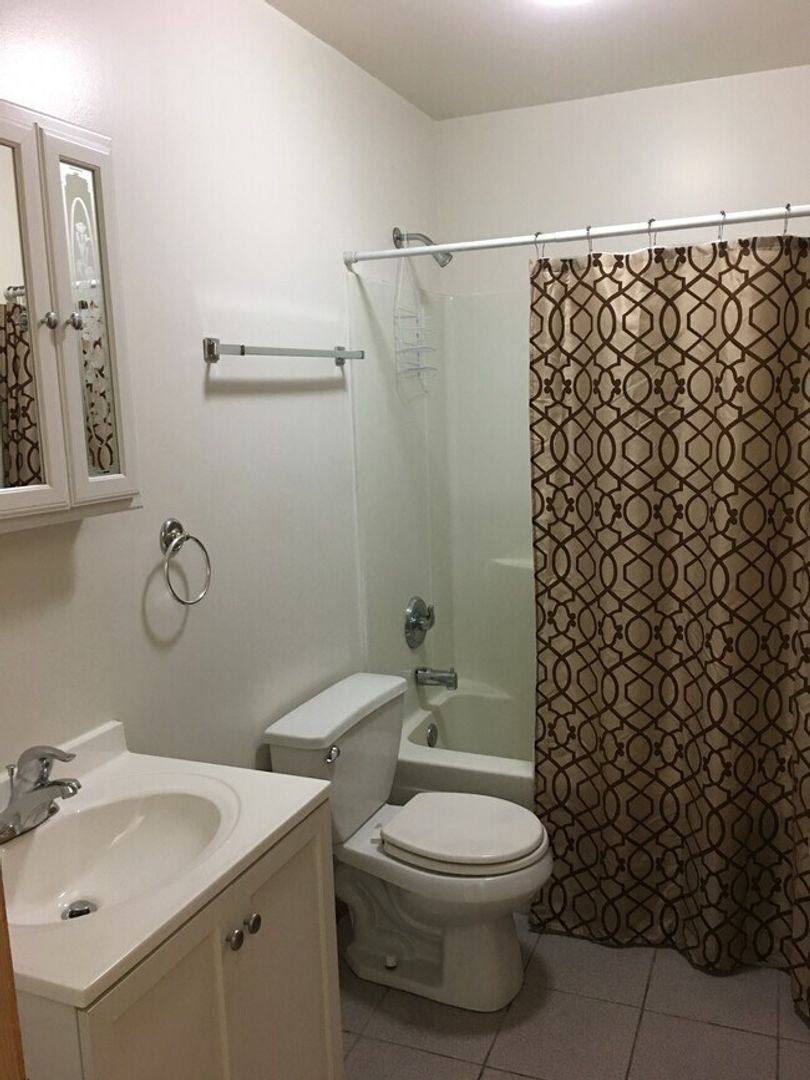 Apartment for rent at 3020 Jackson Ave, Chicago Heights, IL 60411