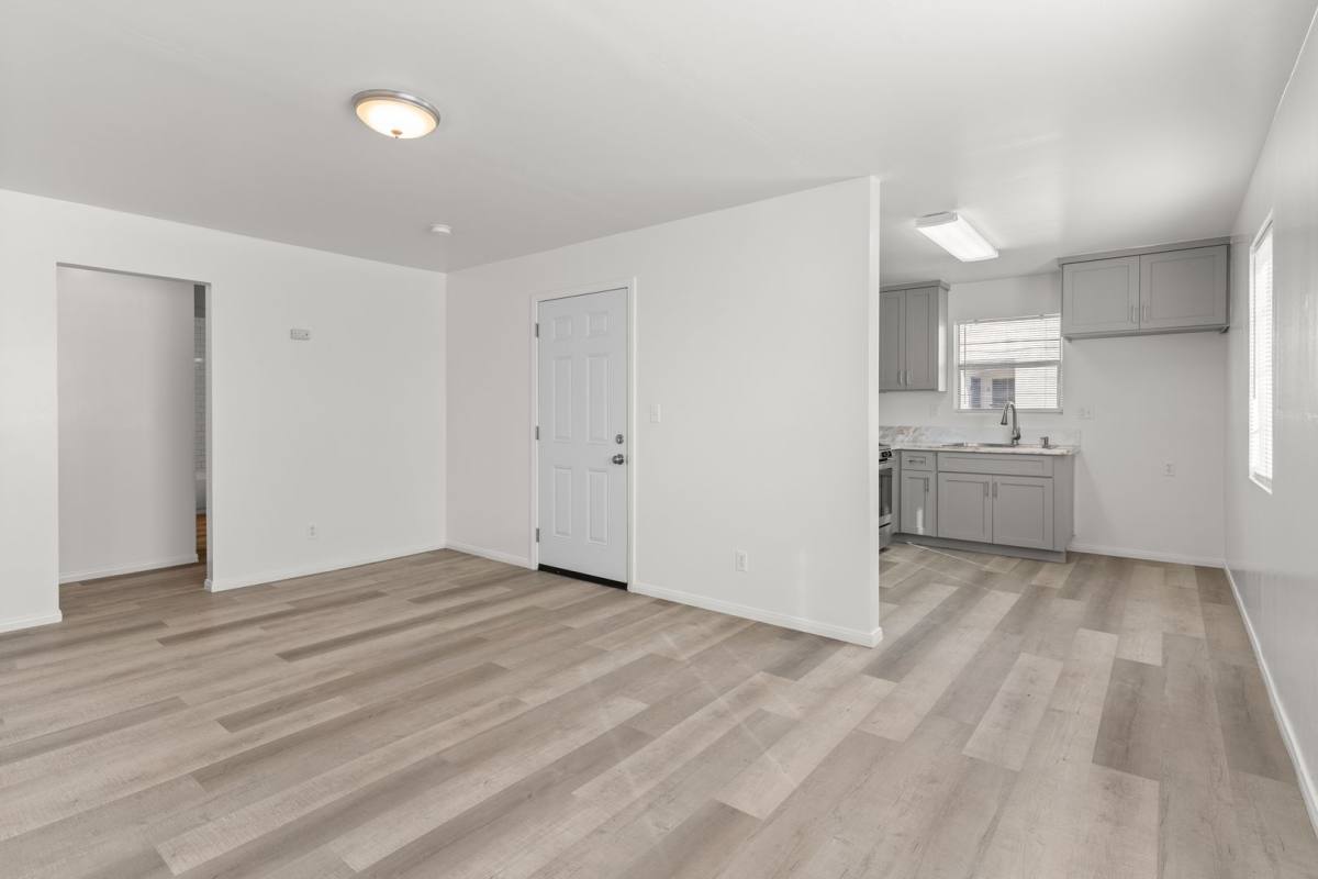 Apartment for rent at 11116 Berendo Ave, Los Angeles, CA 90044