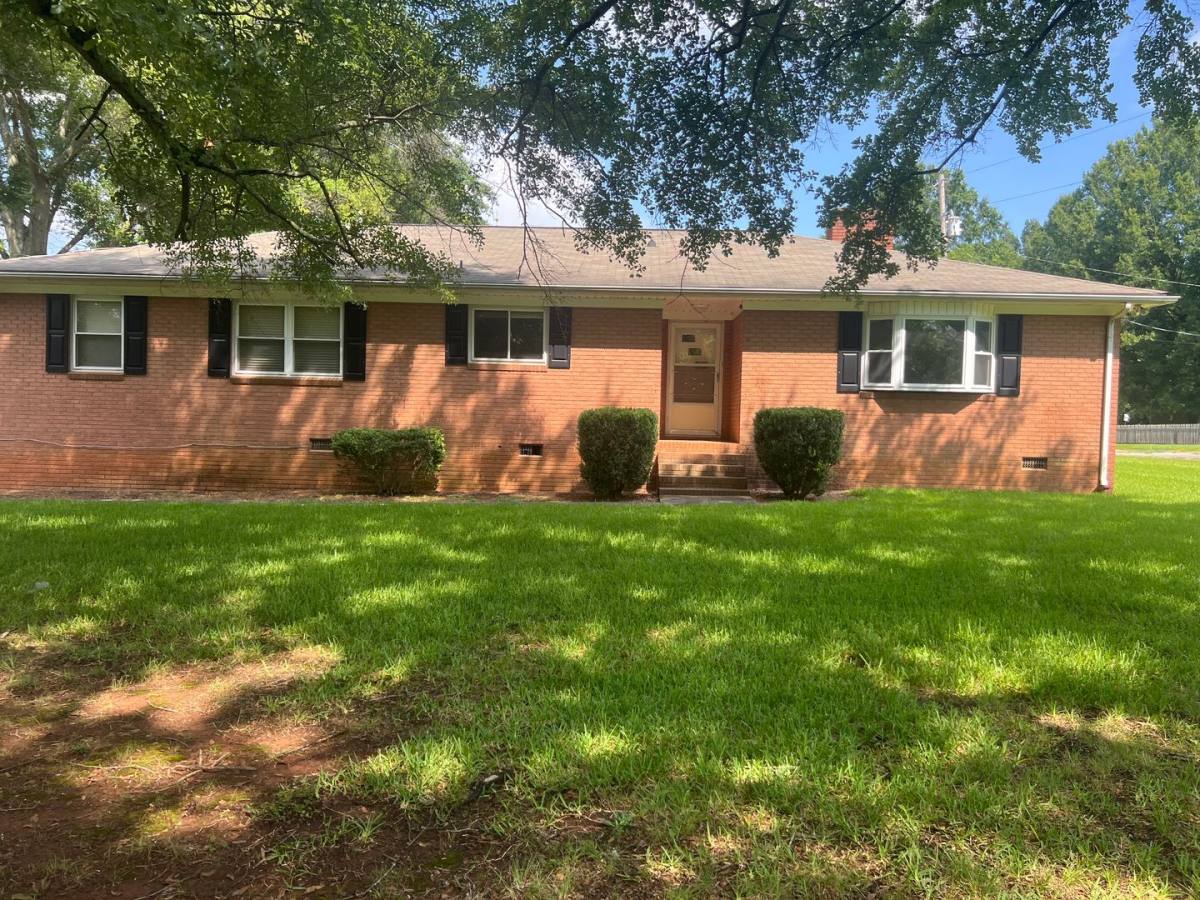 House for rent at 15221 Highway, Huntersville, NC 28078