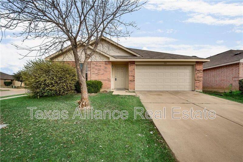 House for rent at 1512 Queens Brook Lane, Fort Worth, TX 76140