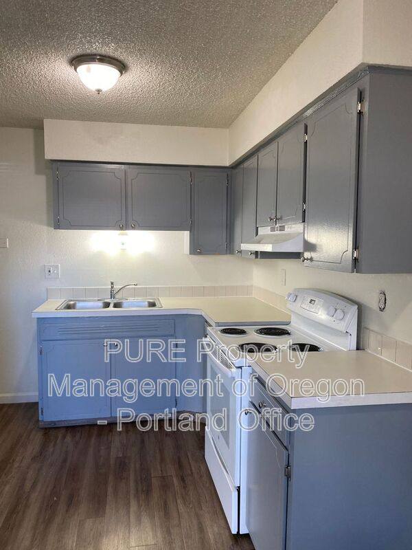 Apartment for rent at 760 Plymouth Dr NE #30, Salem, OR 97303
