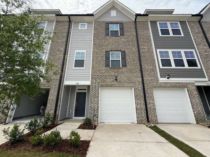 Townhouse for rent at 1924 Fishamble St, Fuquay Varina, NC 27526