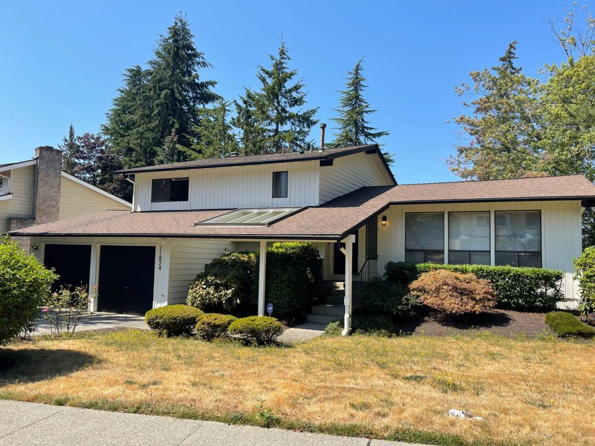House for rent at 11824 SE 65th St, Bellevue, WA 98006
