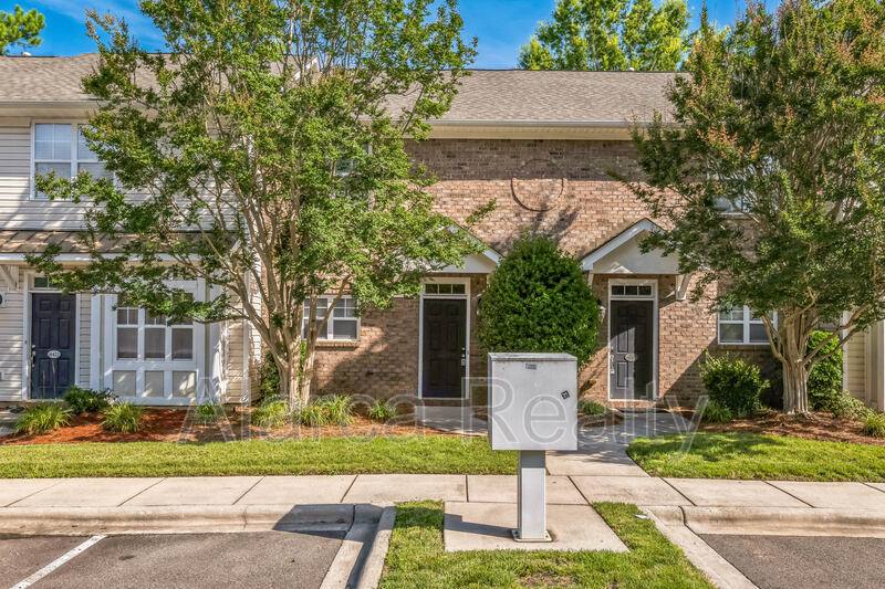 Townhouse for rent at 11418 Savannah Creek Dr, Charlotte, NC 28273