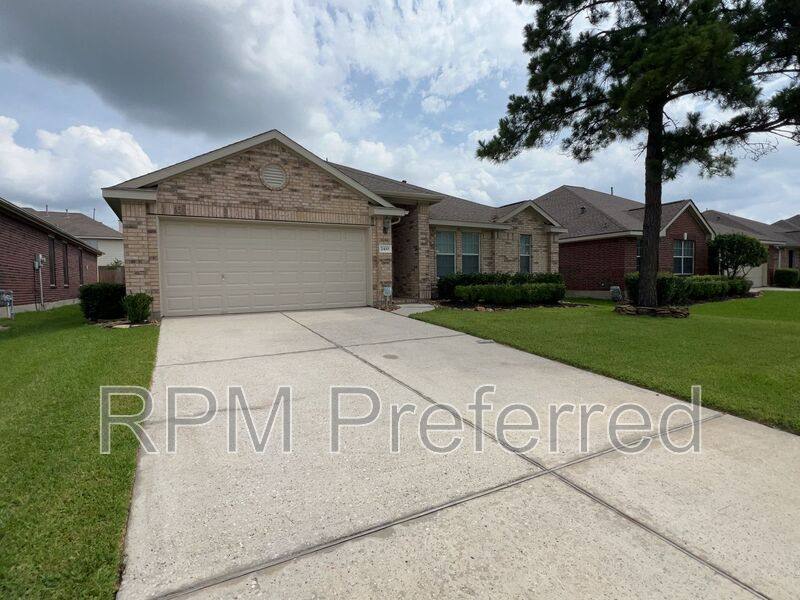 House for rent at 2430 Floral Ridge Dr, Spring, TX 77388