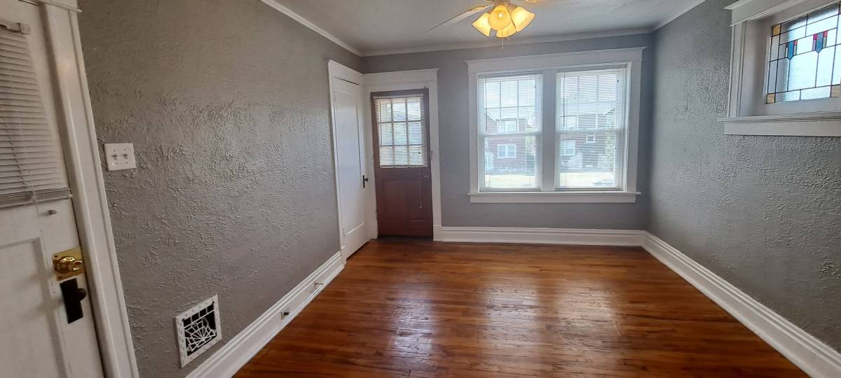Apartment for rent at 5055-5057 Chippewa St, Saint Louis, MO 63109
