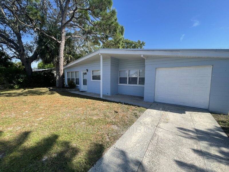 House for rent at 303 Sharon Dr, Melbourne, FL 32935