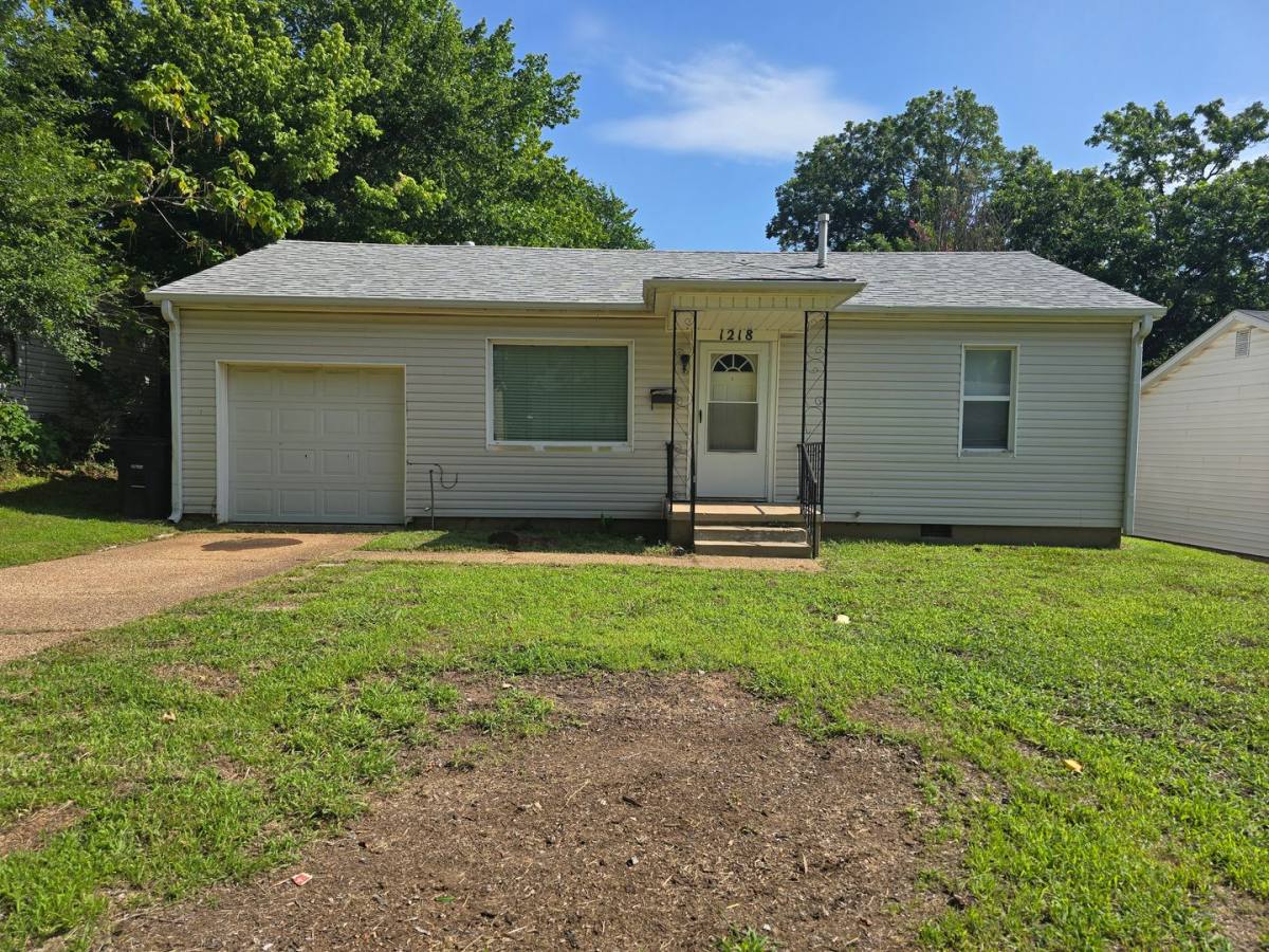 House for rent at 1218 Carol Dr, Shawnee, OK 74804